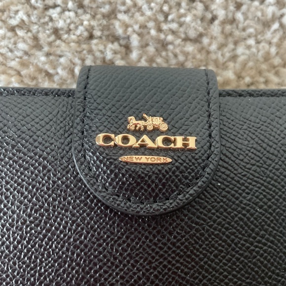 Used COACH 6390 Medium Corner Zip Wallet - Black - Picture 2 of 6